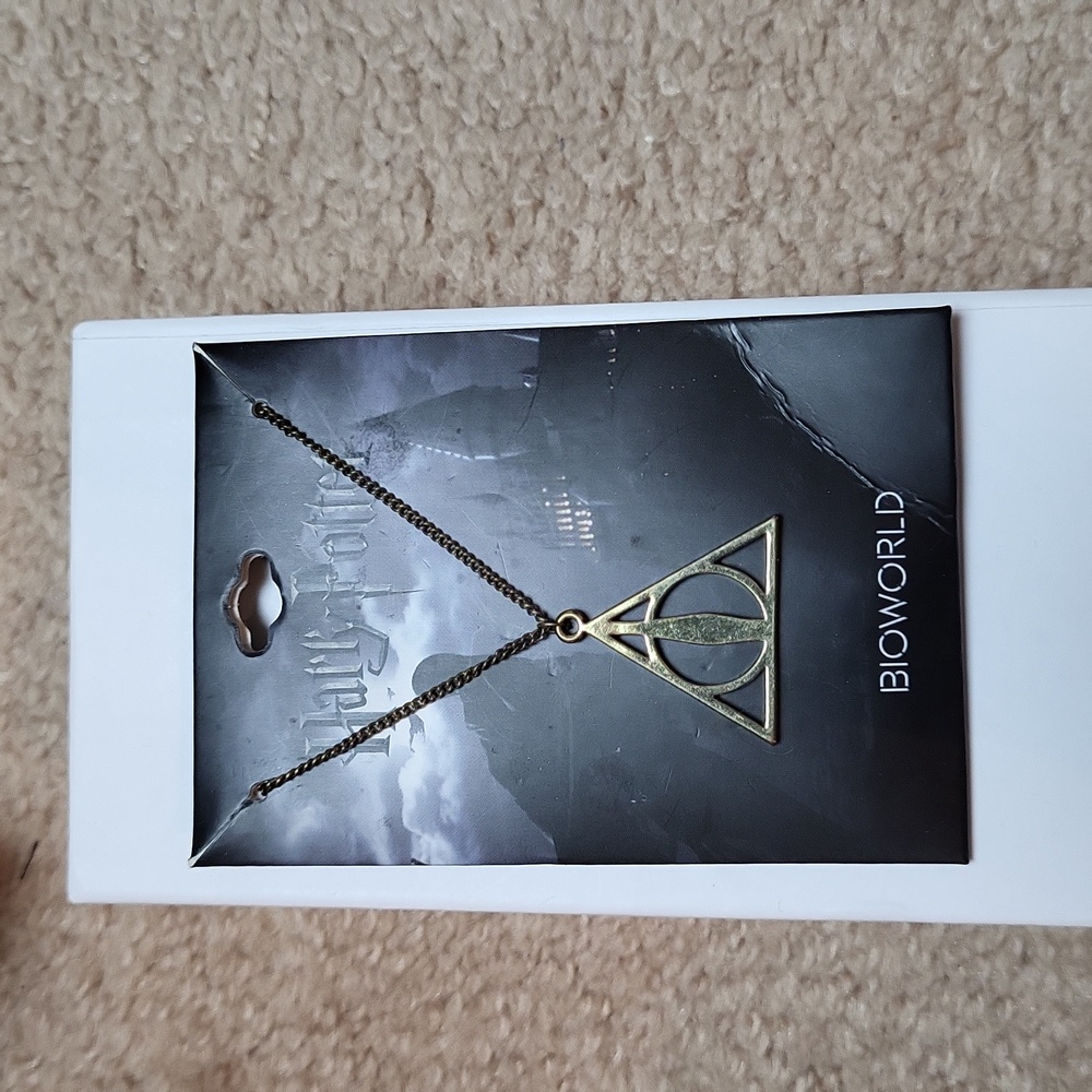 Harry Potter Deathly Hallows Necklace, New With Tags